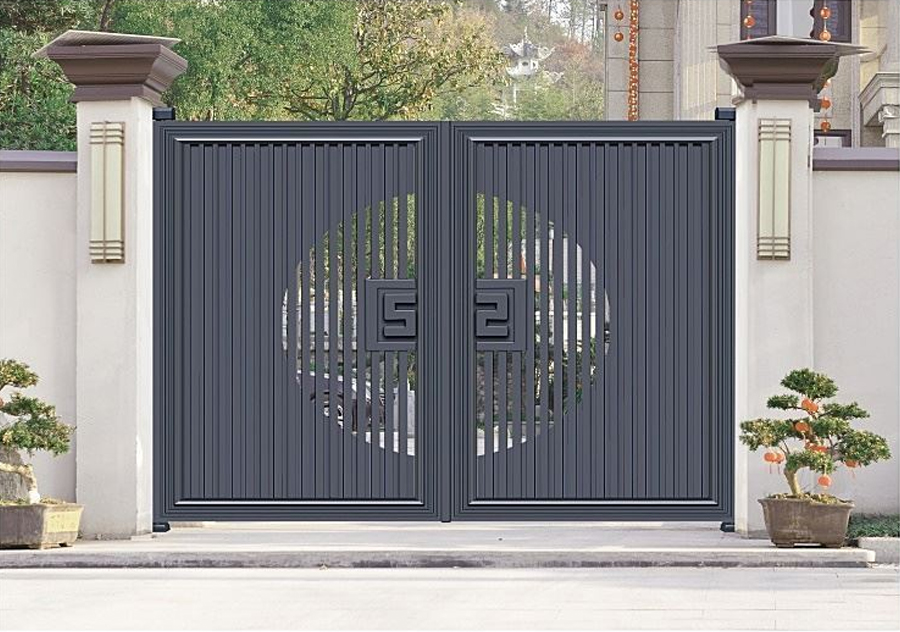 Black Powder Coated Aluminum Courtyard Gate