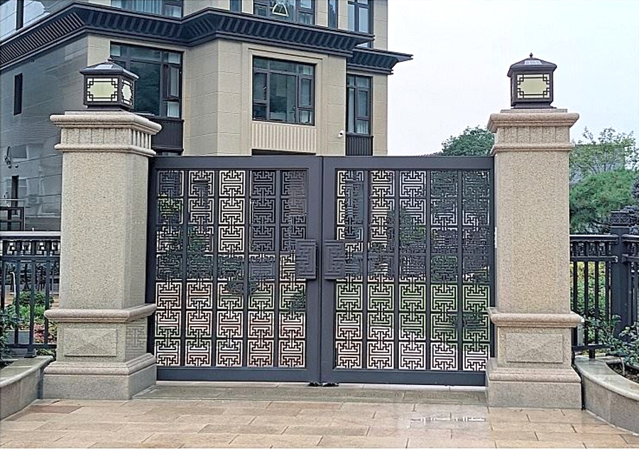 Durable Aluminum Gate with Weather-Resistant Coating