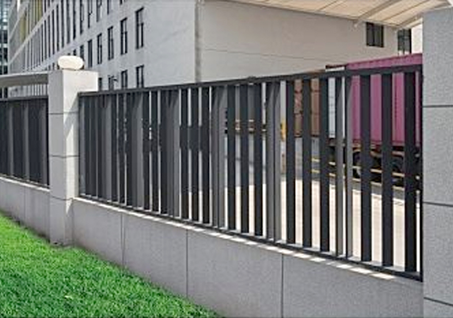 Black & Gold Villa Decorative Aluminum Fence